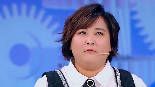 贾玲被著名导演声讨，为什么知名导演败给贾玲？