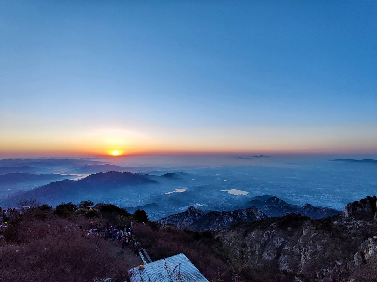 会当凌绝顶,一览众山小是哪座山?