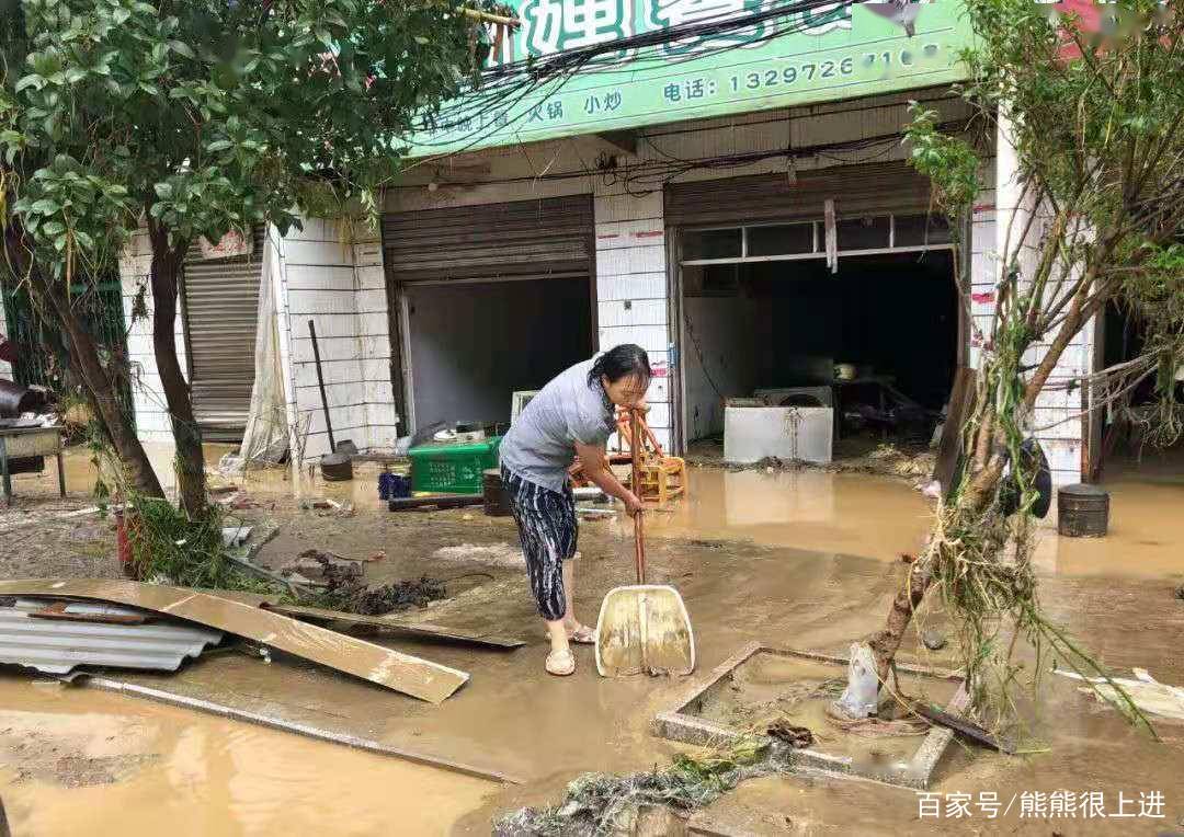 洪水夜袭湖北柳林镇，女子遇难前给丈夫发诀别短信，她最后说了什么？