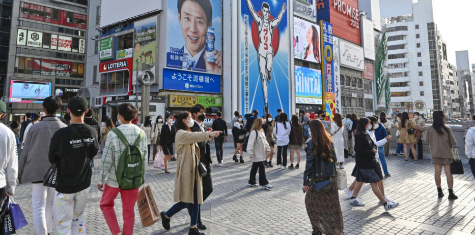 东京单日新增新冠病例首次超3000例，日本的疫情究竟有多严重？