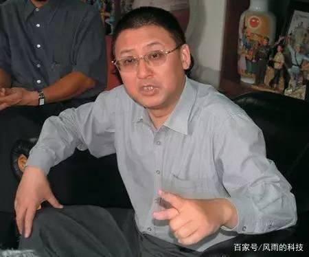 亿万富翁光脚坐在火车站？不当市长捡破烂建博物馆，樊建川图什么 ？