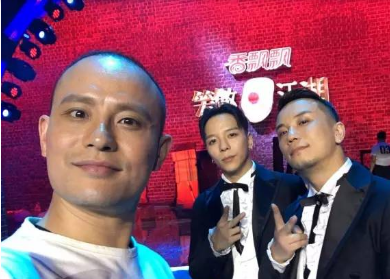 在笑傲江湖3里哪一期三个人跳的机器舞黄景行，胡宏俊，bboy danny三位世界冠军