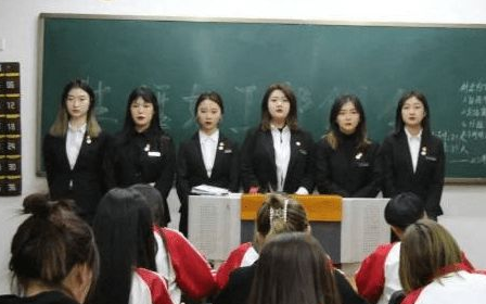 如何看待黑龙江职业学院学生会查寝事件中的主人公-张美玉？