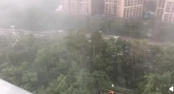 暴雨突袭，上海堪比台风过境，如何应对强对流天气？