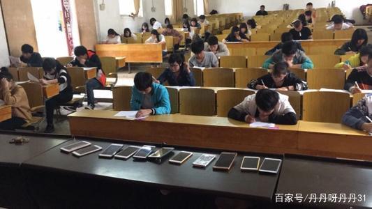 考生拍高考数学题上传，官方通报：各科成绩无效！ 作弊后还能参加高考吗？