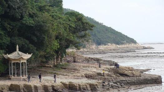 平潭红岩海滨山庄的简介