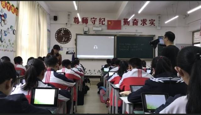 95后语文老师给学生写文言文评语，能潜移默化提高学生的文言文水平吗？