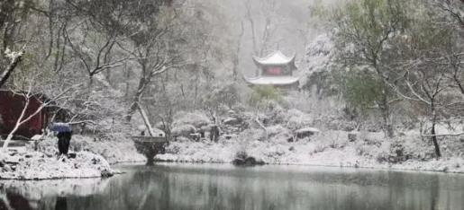 大雪纷飞，湖南多地宣布停课放假，此次寒潮天气会持续多久？