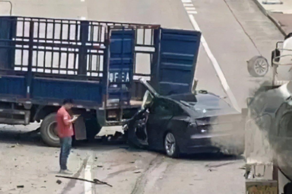 韶关一辆特斯拉追尾货车，是否有造成人员伤亡？